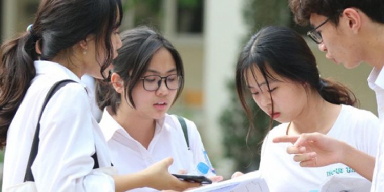 Dự đoán điểm chuẩn đại học 2023